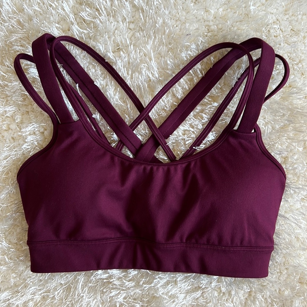 NWOT VS Sport Sports Bra